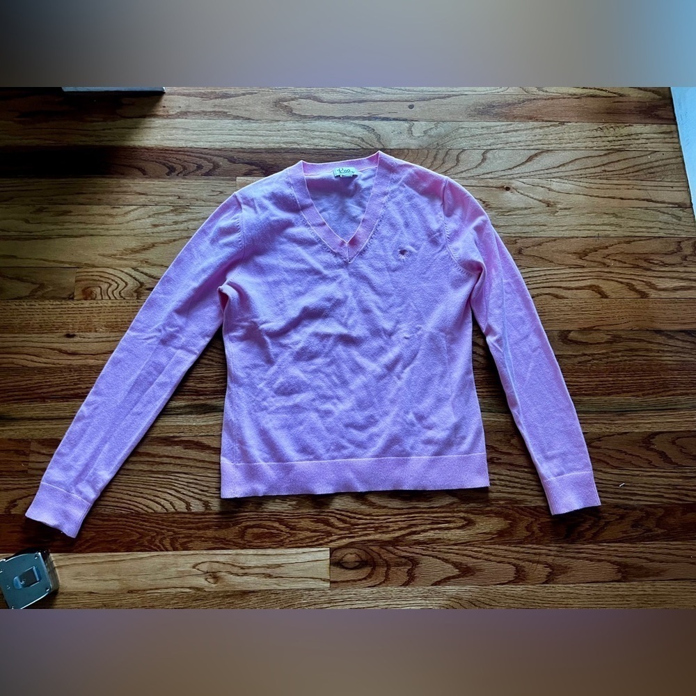 Lilly Pulitzer V Neck Sweater - Women’s
Small. Pink